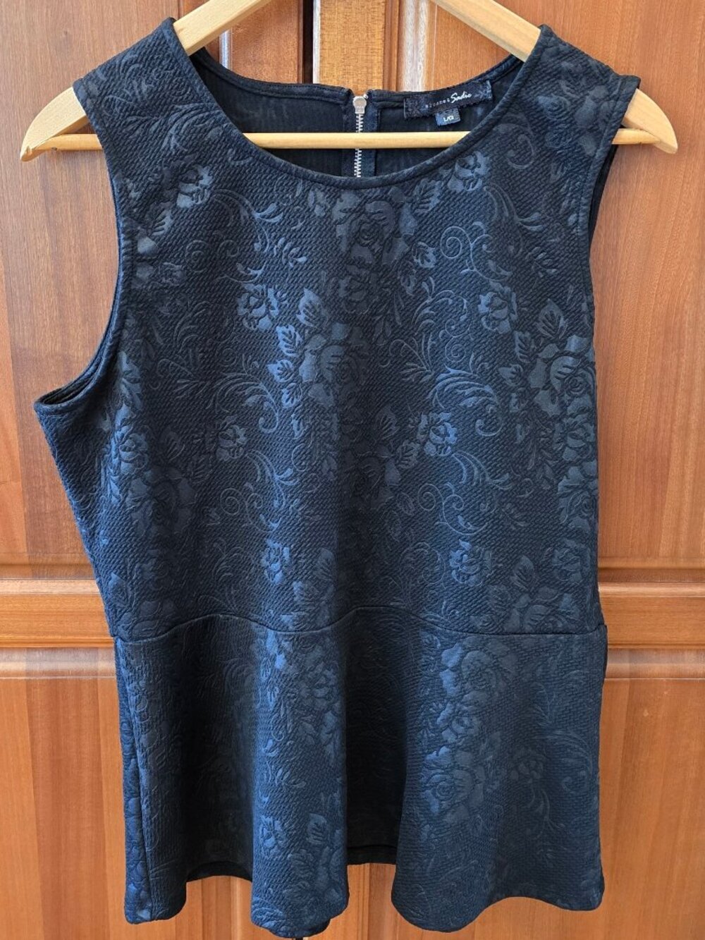 Sloane & Sadie Black Floral Print Sleeveless top Back Zip